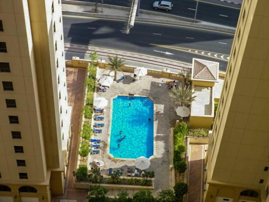La Buena Vida Holiday Homes - Beach Front Very Spacious, Luxe And Modern 3 Bedroom With Full Kitchen In Jbr , 3 Min To The Jbr Beach Dubai Marina And Tram Station Экстерьер фото