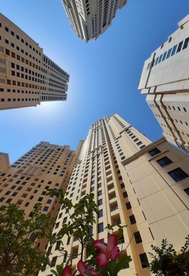 La Buena Vida Holiday Homes - Beach Front Very Spacious, Luxe And Modern 3 Bedroom With Full Kitchen In Jbr , 3 Min To The Jbr Beach Dubai Marina And Tram Station Экстерьер фото