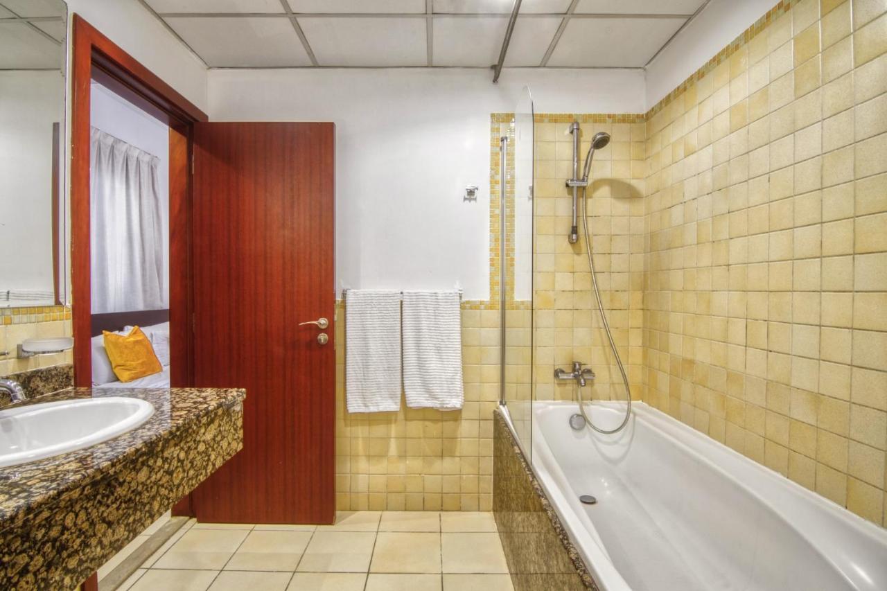 La Buena Vida Holiday Homes - Beach Front Very Spacious, Luxe And Modern 3 Bedroom With Full Kitchen In Jbr , 3 Min To The Jbr Beach Dubai Marina And Tram Station Экстерьер фото